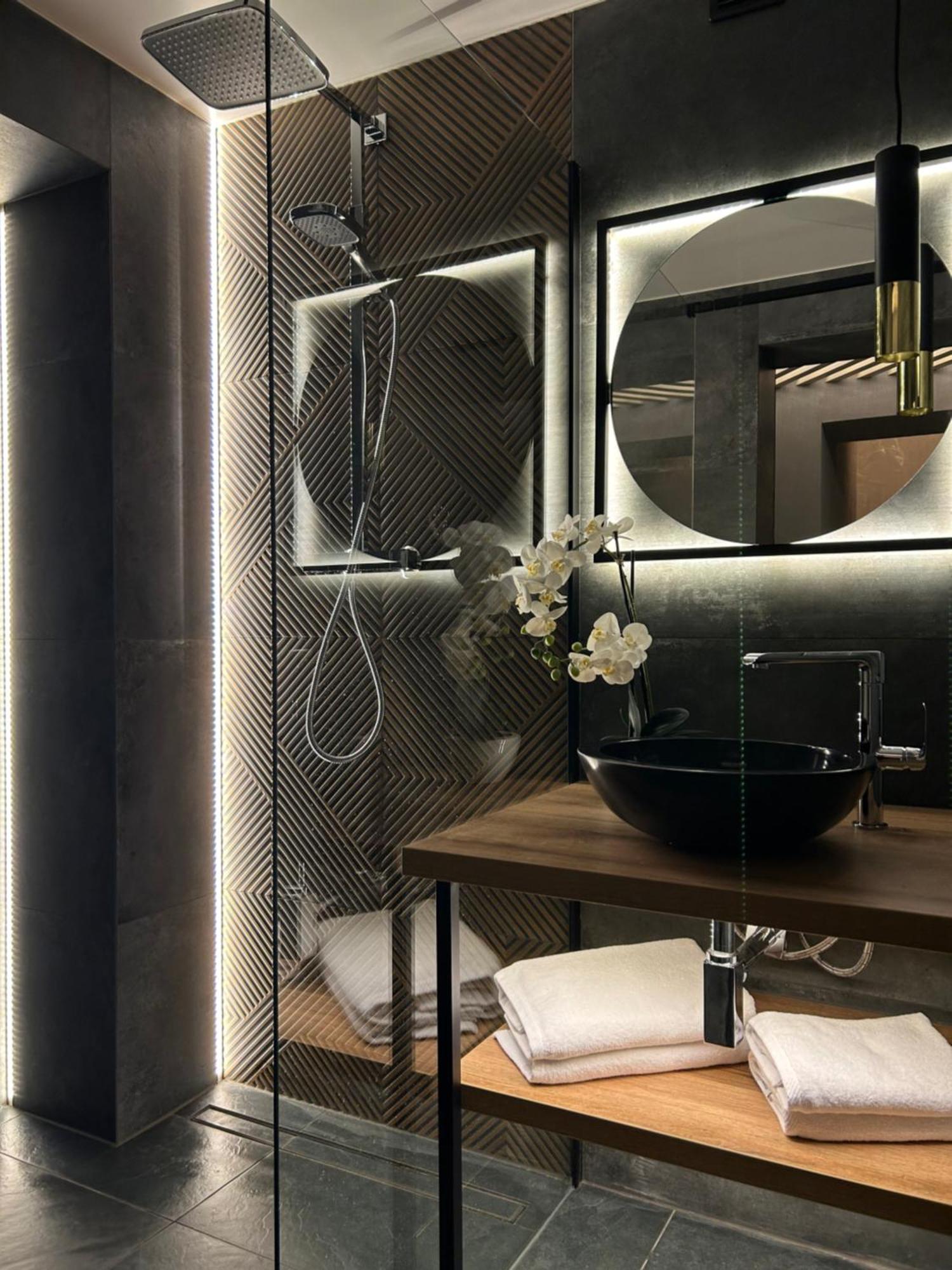 ברטיסלאבה Leo Apartment Suite & Private Spa Zone - Old City מראה חיצוני תמונה