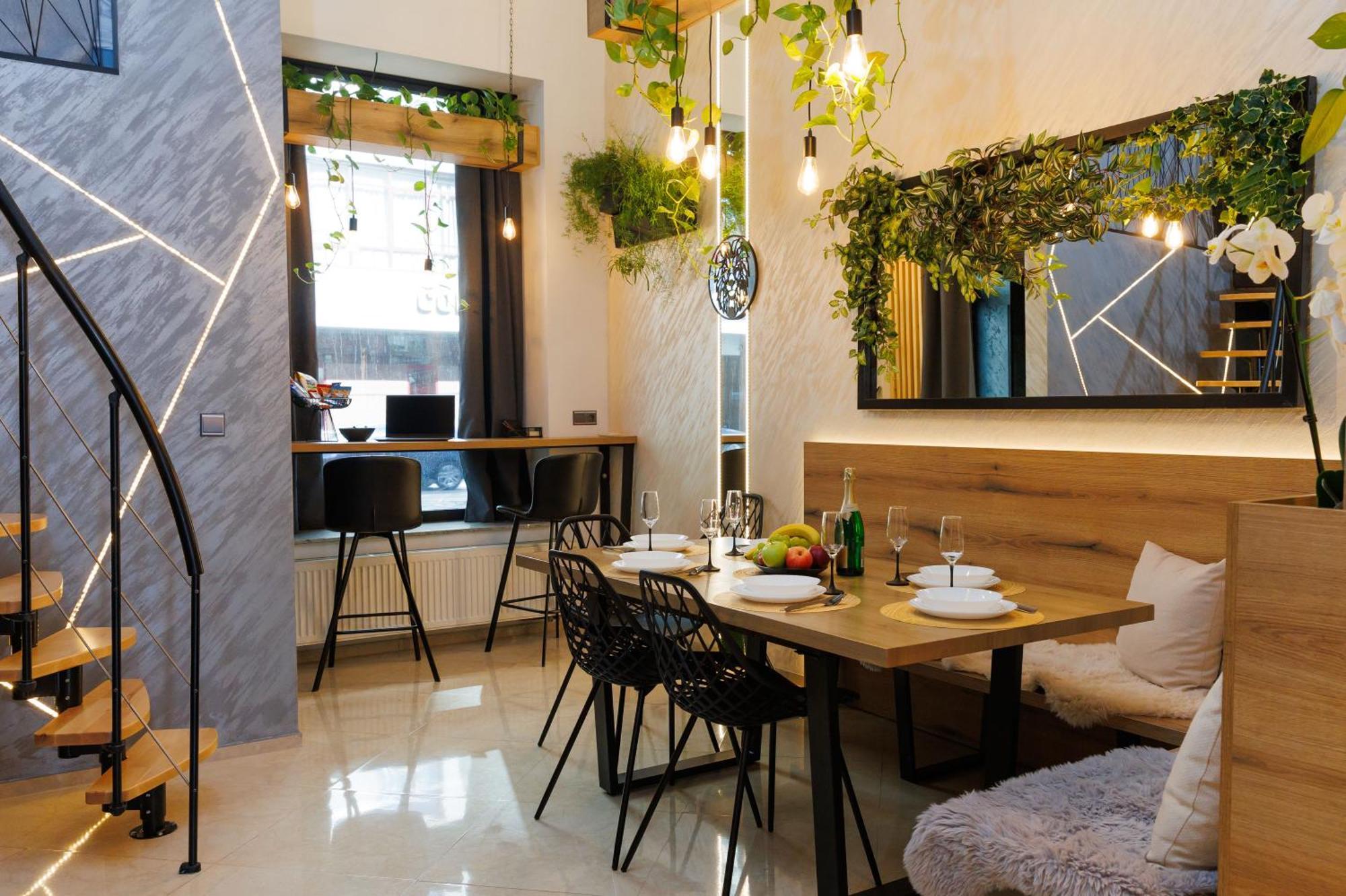 ברטיסלאבה Leo Apartment Suite & Private Spa Zone - Old City מראה חיצוני תמונה
