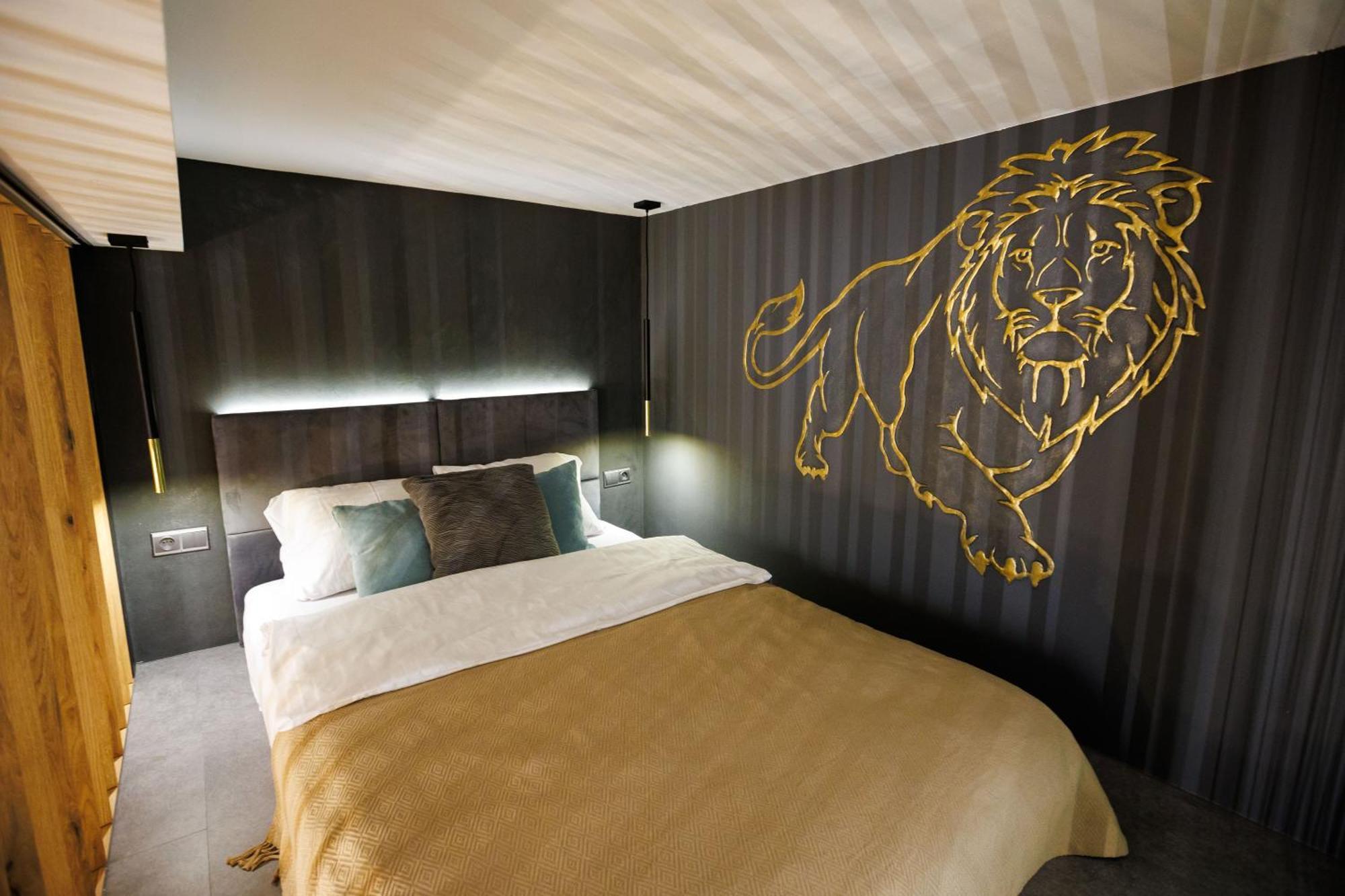 ברטיסלאבה Leo Apartment Suite & Private Spa Zone - Old City מראה חיצוני תמונה
